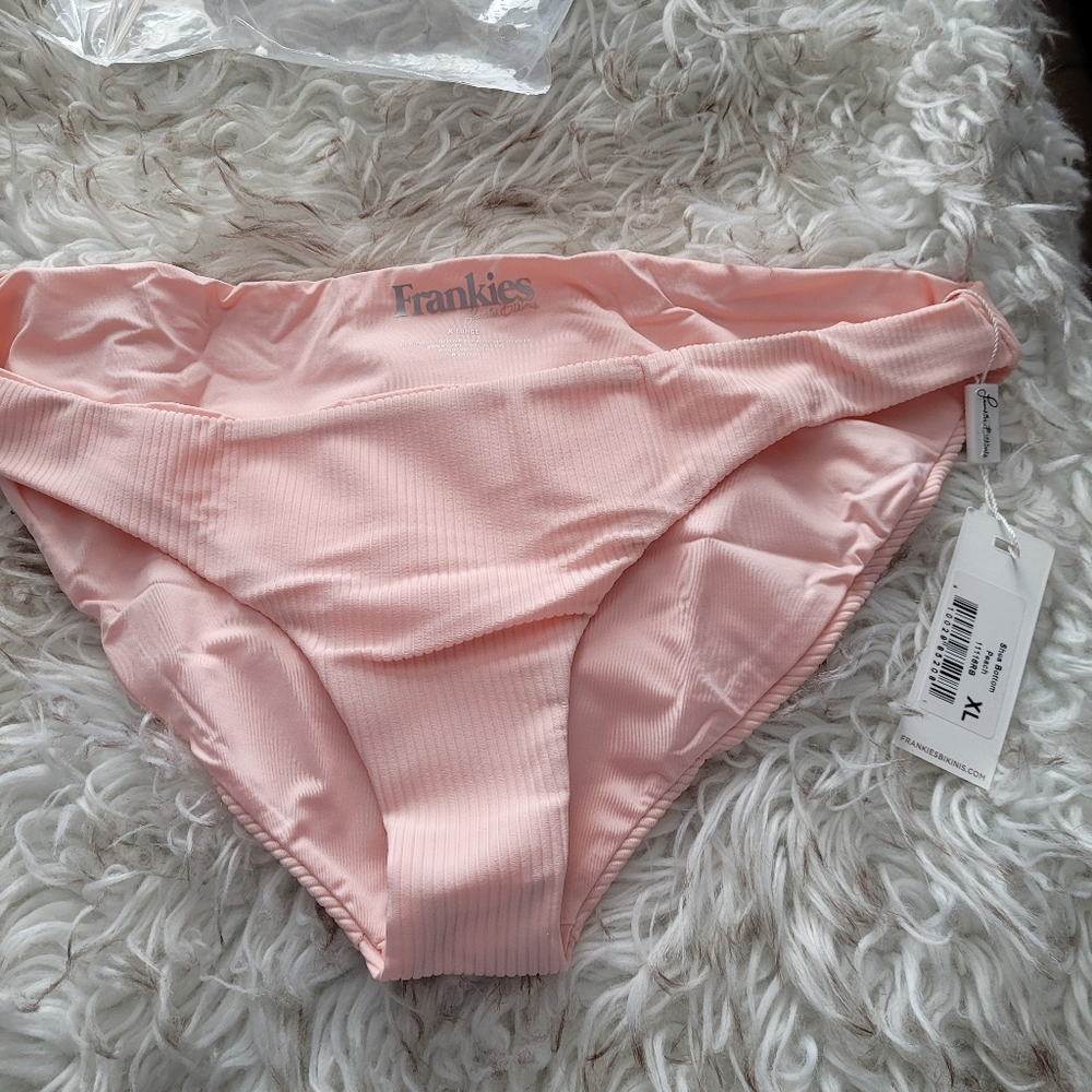 Final price🌴FRANKIE'S🌴 NWT XL Shea Bottom